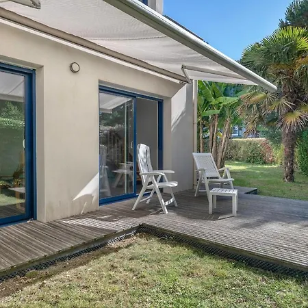 Belle Maison Pour Six Personnes A *